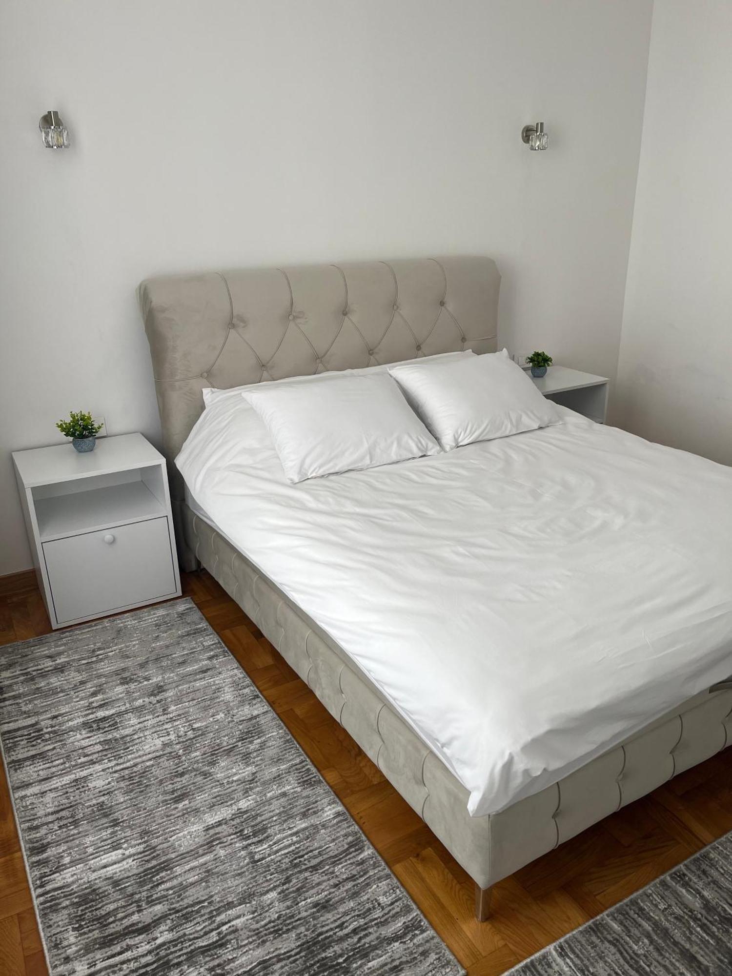 Sarajevo Luxury Apartment - 50 M From Old Sarajevo Clock Tower エクステリア 写真