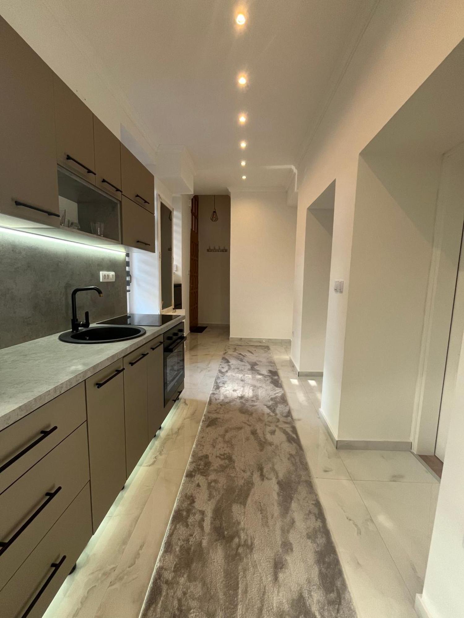 Sarajevo Luxury Apartment - 50 M From Old Sarajevo Clock Tower エクステリア 写真