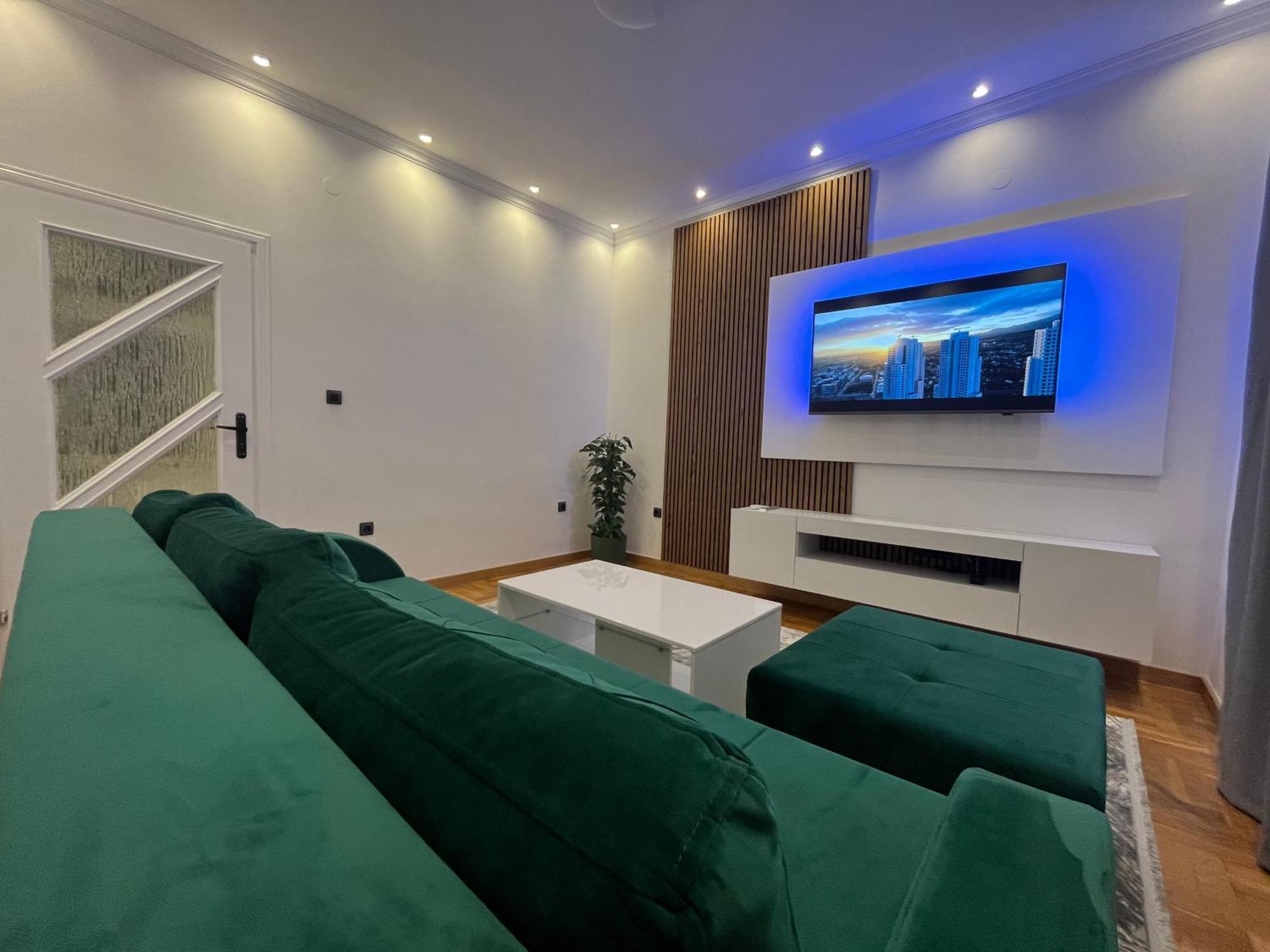 Sarajevo Luxury Apartment - 50 M From Old Sarajevo Clock Tower エクステリア 写真