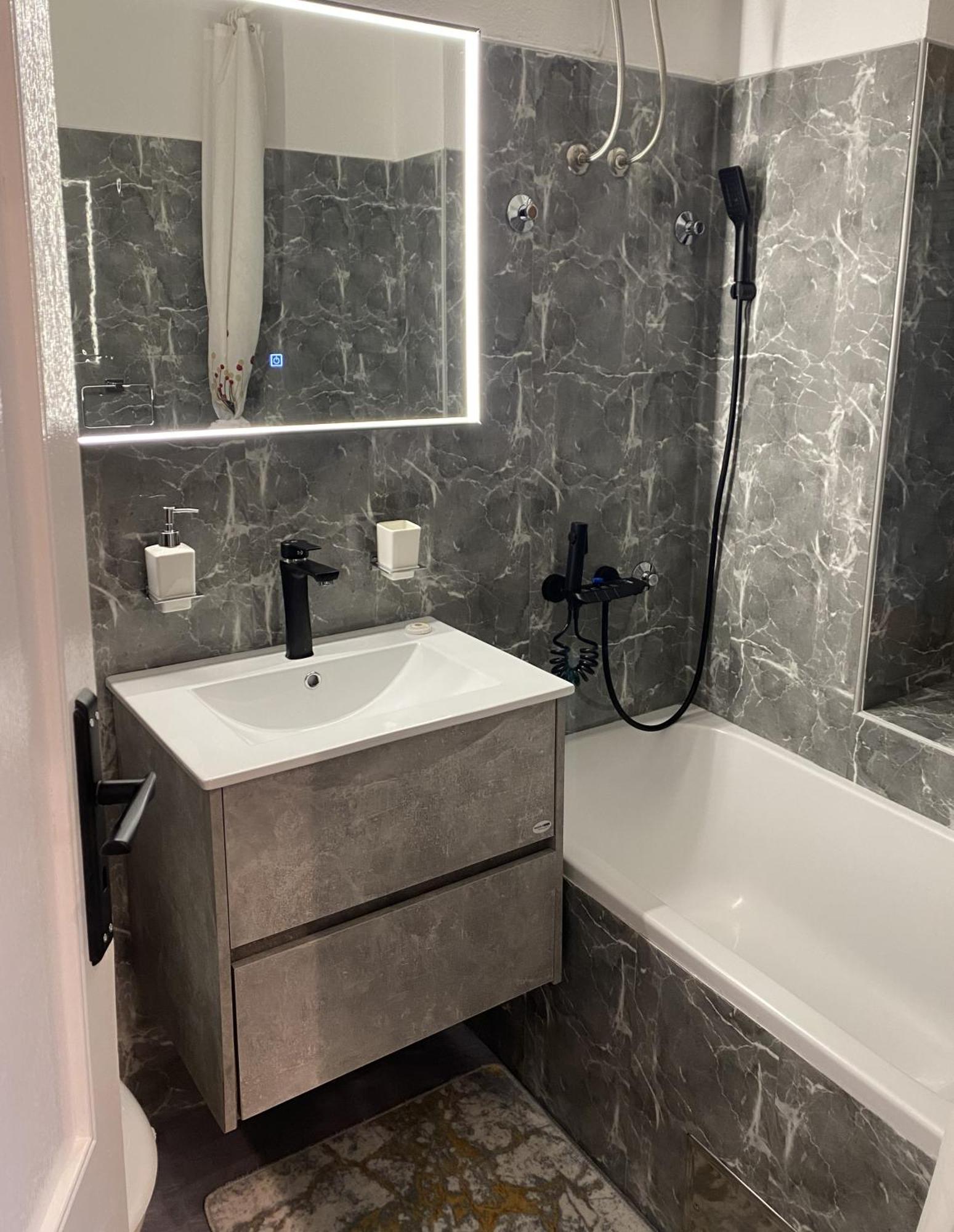 Sarajevo Luxury Apartment - 50 M From Old Sarajevo Clock Tower エクステリア 写真