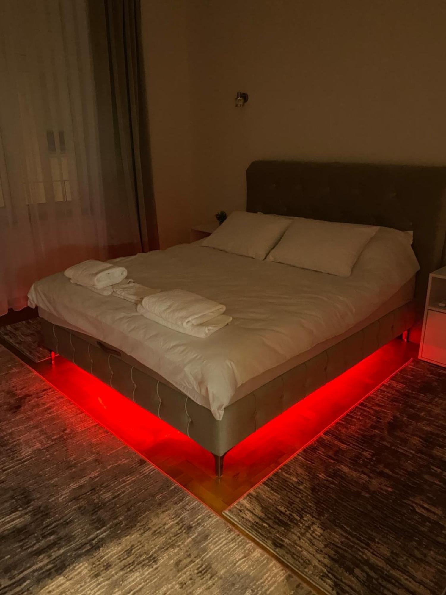 Sarajevo Luxury Apartment - 50 M From Old Sarajevo Clock Tower エクステリア 写真